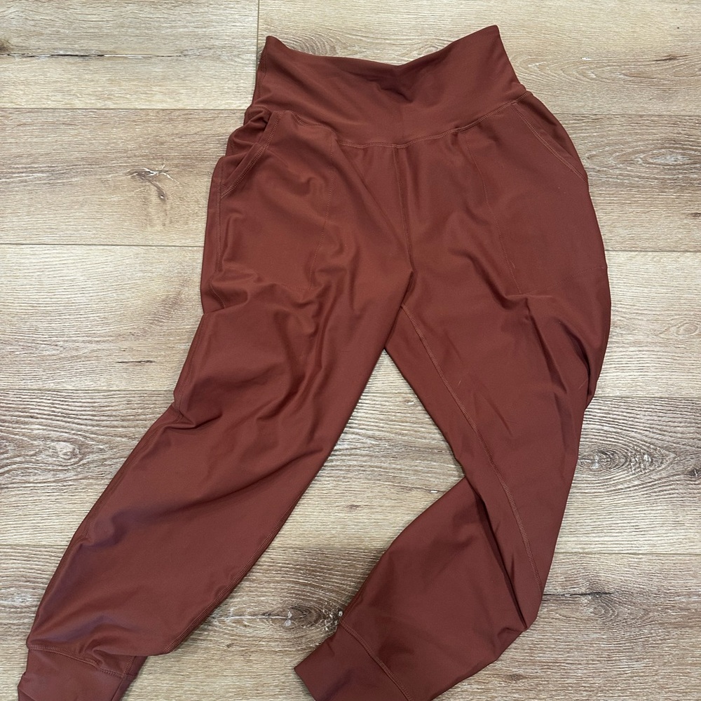 Old Navy Women's High-Waisted Rust Joggers